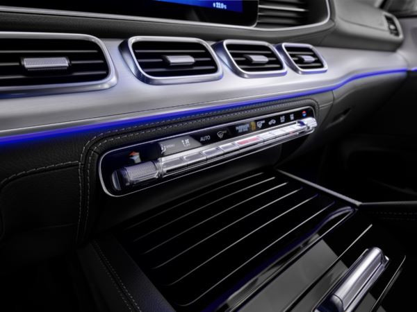 Le SUV haut de gamme Mercedes-Benz GLE restylé embarque des innovations