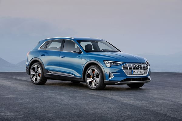 Audi e-tron: un SUV électrique sportif et familial