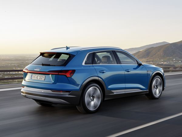Audi e-tron: un SUV électrique sportif et familial