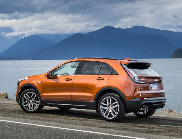 Le SUV de taille intermédiaire Cadillac XT4 affiche des lignes sculpturales