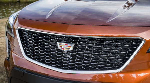 Le SUV de taille intermédiaire Cadillac XT4 affiche des lignes sculpturales