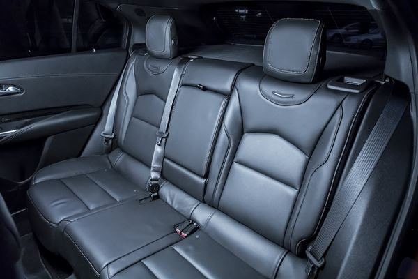 Le SUV de taille intermédiaire Cadillac XT4 affiche des lignes sculpturales