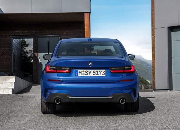 La septième génération de la BMW Série 3 Berline adopte une silhouette sportive