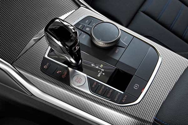 La septième génération de la BMW Série 3 Berline adopte une silhouette sportive