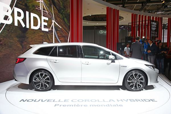 La Toyota Corolla Touring Sports se présente sous des lignes dynamiques