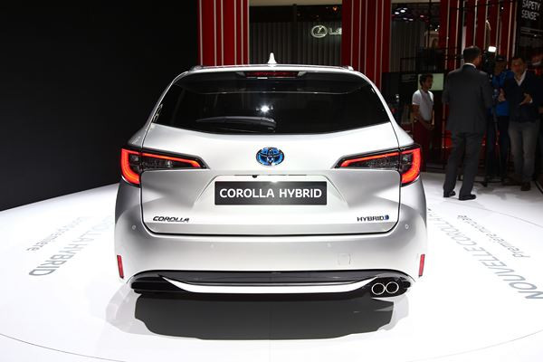 La Toyota Corolla Touring Sports se présente sous des lignes dynamiques