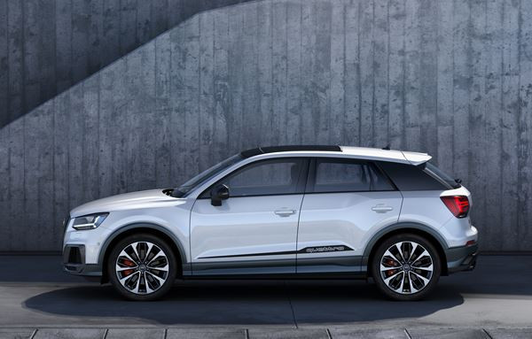 L'Audi SQ2 affiche une calandre octogonale divisée par huit doubles barres verticales