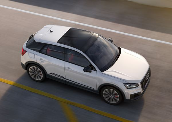 L'Audi SQ2 affiche une calandre octogonale divisée par huit doubles barres verticales