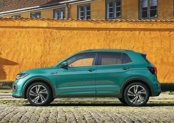 Le SUV urbain polyvalent Volkswagen T-Cross affiche un design charismatique