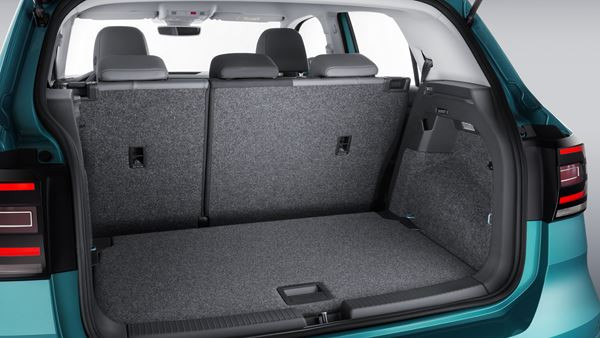 Le SUV urbain polyvalent Volkswagen T-Cross affiche un design charismatique