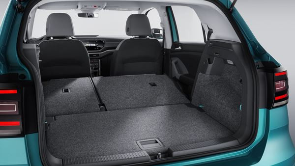 Le SUV urbain polyvalent Volkswagen T-Cross affiche un design charismatique