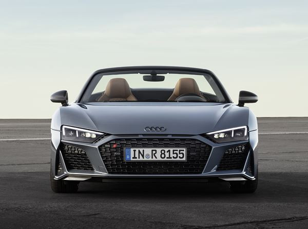 L'Audi R8 Spyder s'offre un design plus affûté et plus tendu