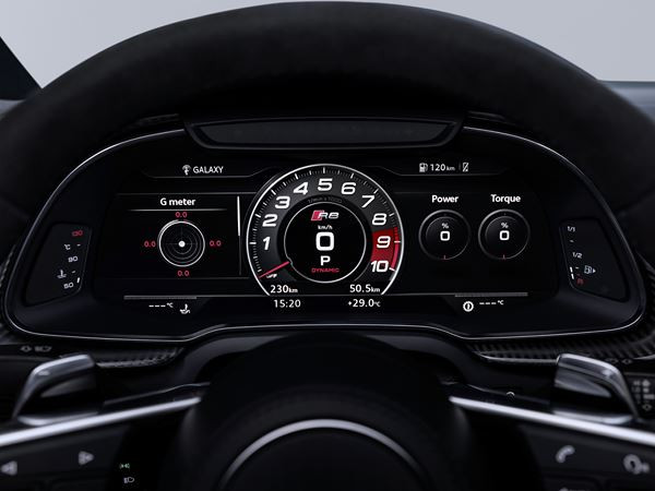 L'Audi R8 Spyder s'offre un design plus affûté et plus tendu