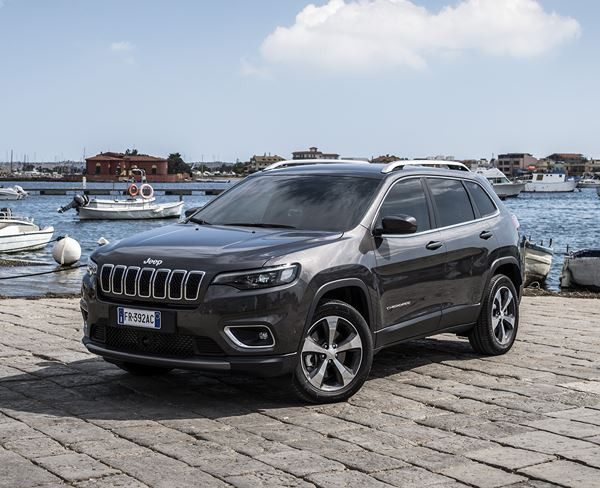 La Jeep Cherokee restylée s'offre une apparence extérieure modernisée