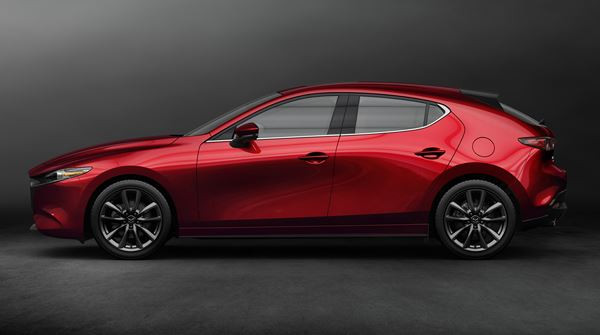 La Mazda 3 cinq portes adopte un style empreint de maturité