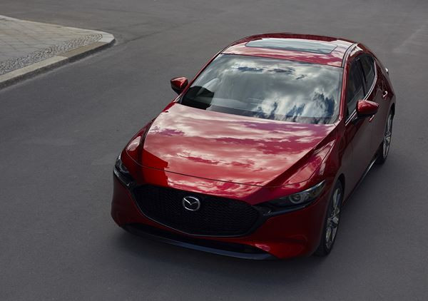 La Mazda 3 cinq portes adopte un style empreint de maturité
