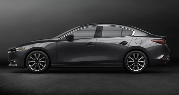 La Mazda 3 quatre portes joue la carte de l’élégance