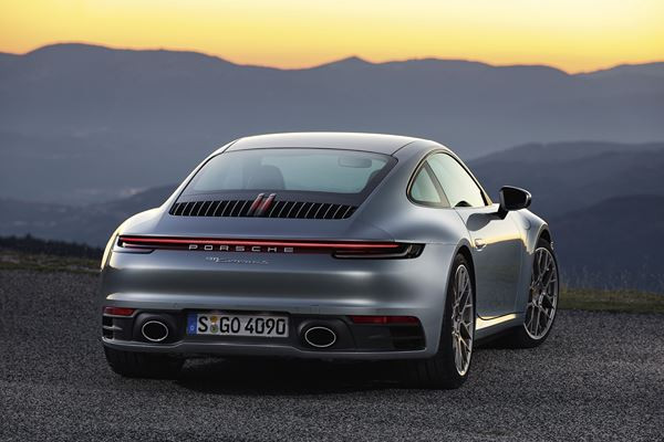 La Porsche 911 de huitième génération adopte une allure plus musclée