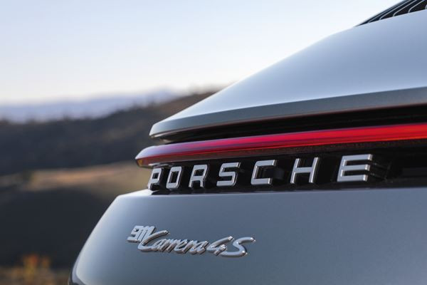La Porsche 911 de huitième génération adopte une allure plus musclée