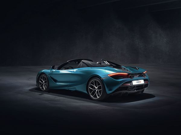 La supercar décapotable McLaren 720S Spider embarque un V8 biturbo de 720 ch
