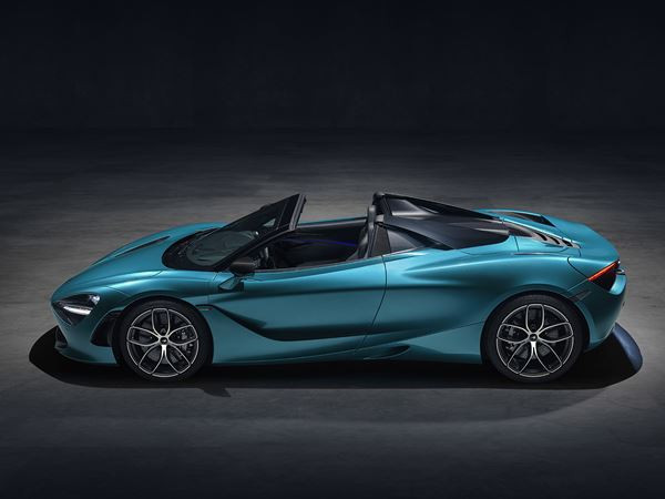 La supercar décapotable McLaren 720S Spider embarque un V8 biturbo de 720 ch