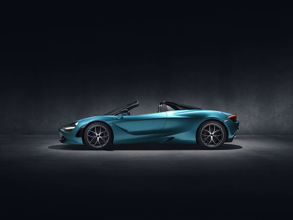 La supercar décapotable McLaren 720S Spider embarque un V8 biturbo de 720 ch