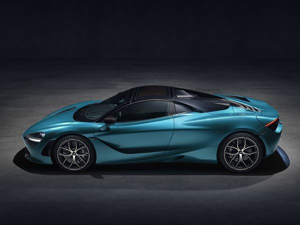 La supercar décapotable McLaren 720S Spider embarque un V8 biturbo de 720 ch