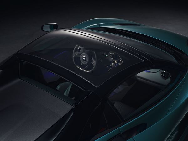 La supercar décapotable McLaren 720S Spider embarque un V8 biturbo de 720 ch