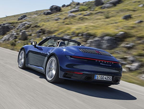 La déclinaison à ciel ouvert de la Porsche 911 entre en scène