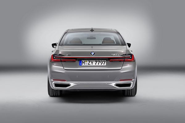 La berline de luxe BMW Série 7 affiche un caractère exclusif
