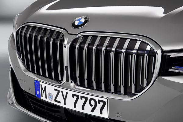 La berline de luxe BMW Série 7 affiche un caractère exclusif