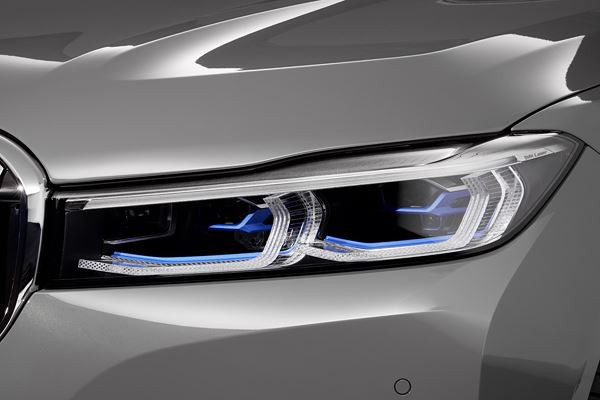 La berline de luxe BMW Série 7 affiche un caractère exclusif