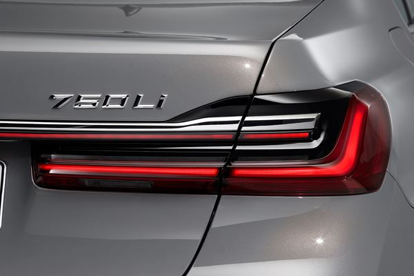 La berline de luxe BMW Série 7 affiche un caractère exclusif