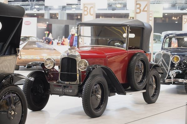 Dans les allées de l'édition 2019 du salon Rétromobile