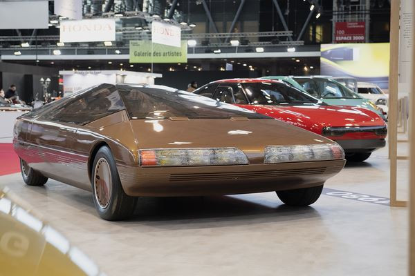 Dans les allées de l'édition 2019 du salon Rétromobile