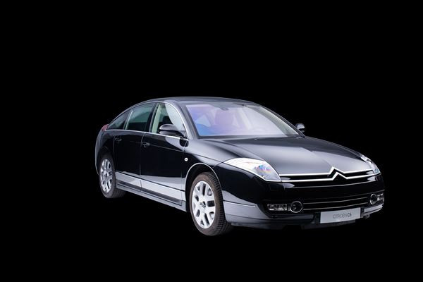 Dans les allées de l'édition 2019 du salon Rétromobile