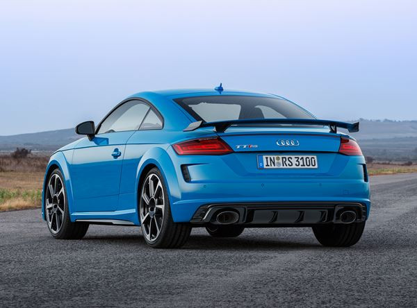 L'Audi TT RS Coupé arbore un look plus musclé