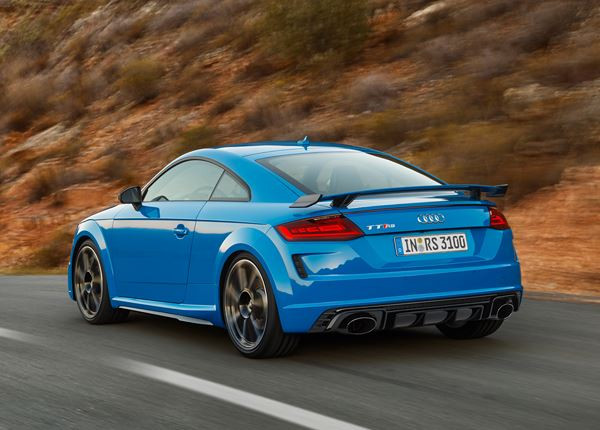 L'Audi TT RS Coupé arbore un look plus musclé