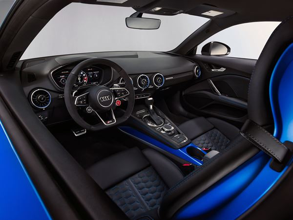 L'Audi TT RS Coupé arbore un look plus musclé