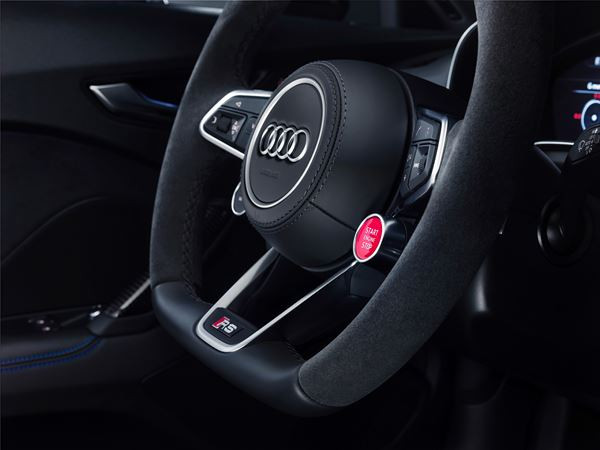 L'Audi TT RS Coupé arbore un look plus musclé