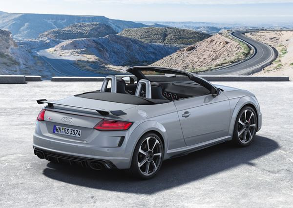 L'Audi TT RS Roadster arbore un look plus dynamique