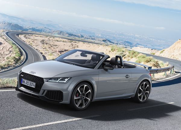 L'Audi TT RS Roadster arbore un look plus dynamique