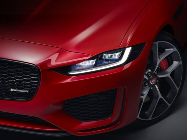 La berline Jaguar XE s'offre une apparence extérieure revisitée