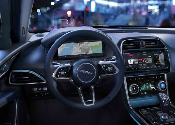 La berline Jaguar XE s'offre une apparence extérieure revisitée