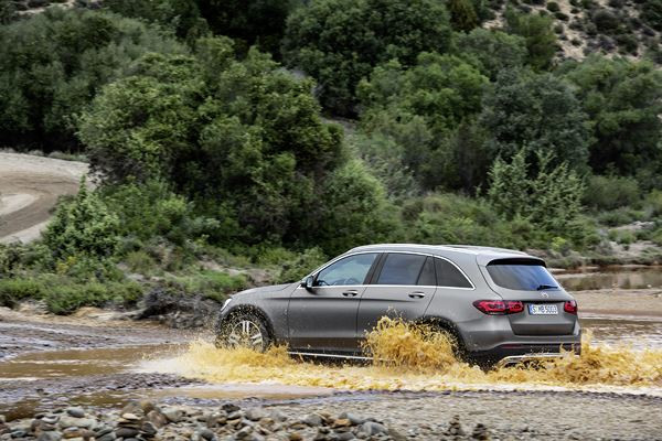 Le SUV Mercedes-Benz GLC affiche une allure marquante