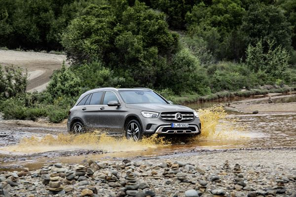 Le SUV Mercedes-Benz GLC affiche une allure marquante
