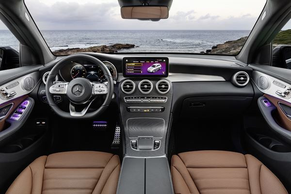 Le SUV Mercedes-Benz GLC affiche une allure marquante