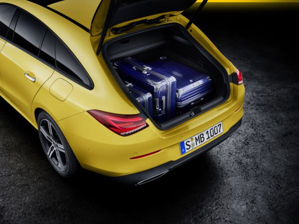 La Mercedes-Benz CLA Shooting Brake présente une silhouette athlétique