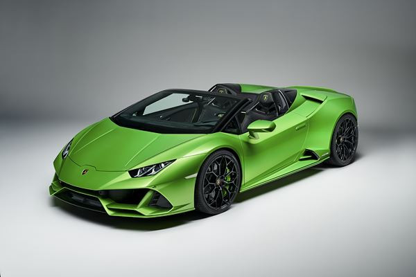 La Lamborghini Huracán Evo Spyder accélère de zéro à 100 km/h en 3,1 secondes