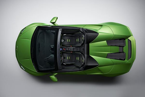 La Lamborghini Huracán Evo Spyder accélère de zéro à 100 km/h en 3,1 secondes